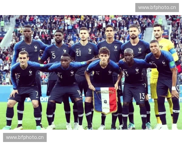 法国男子足球队的辉煌历程与未来发展展望 法国男子足球队的辉煌历程与未来发展展望