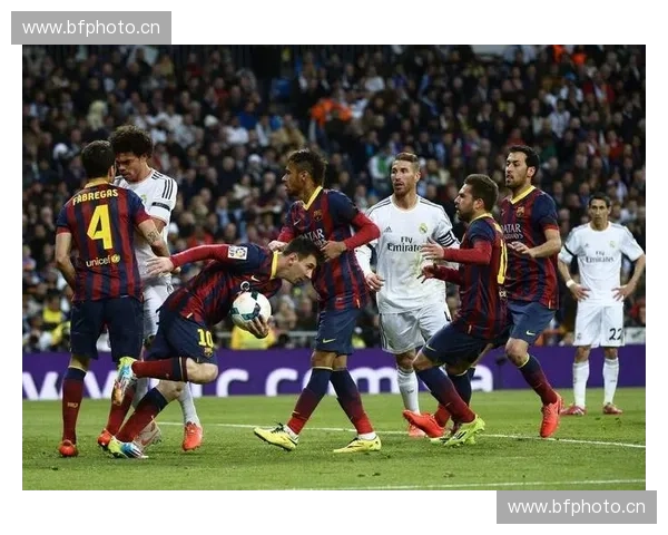 皇马迎来新挑战 巴萨大将加盟传闻引发关注 球迷热议球队未来阵容